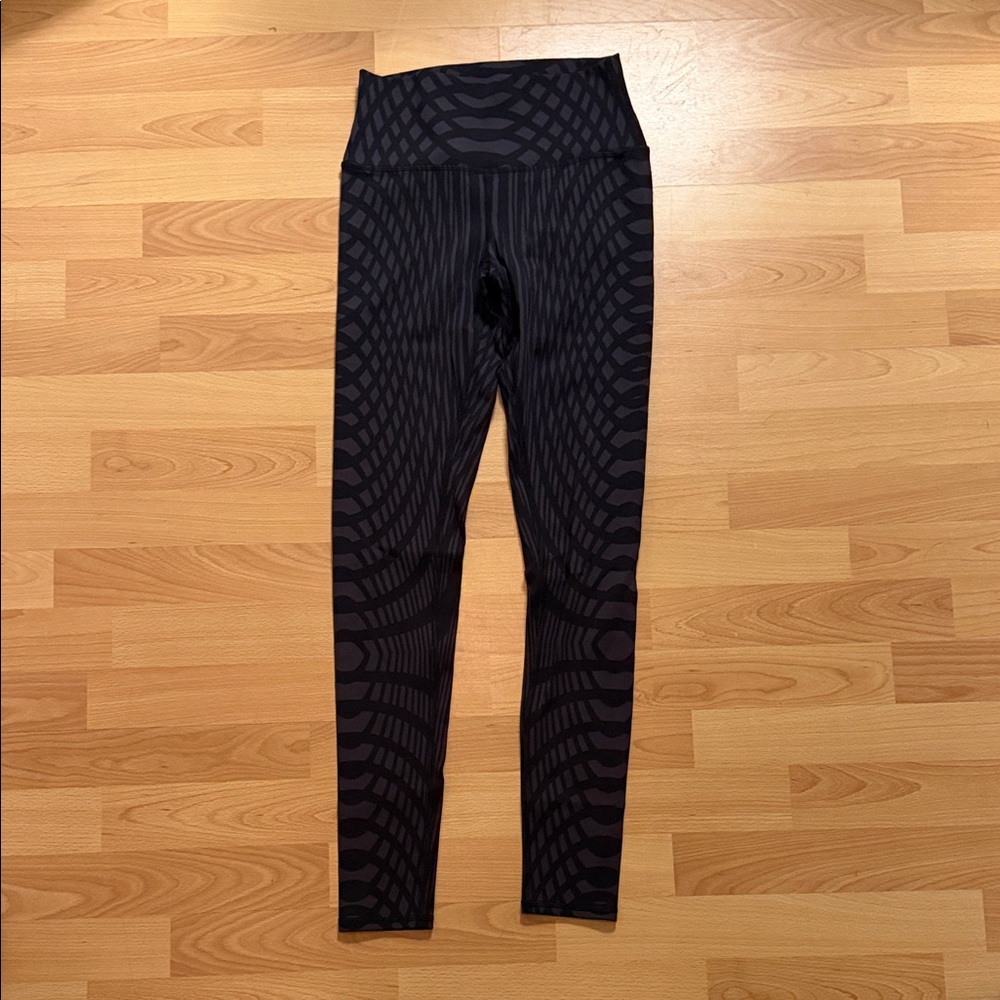 ALO Yoga Black Patterned Leggings
